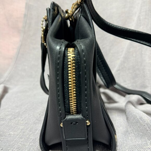 Coach Small Dreamer Bag in Black with Gold Hardware π€β¨ - Picture 4 of 11